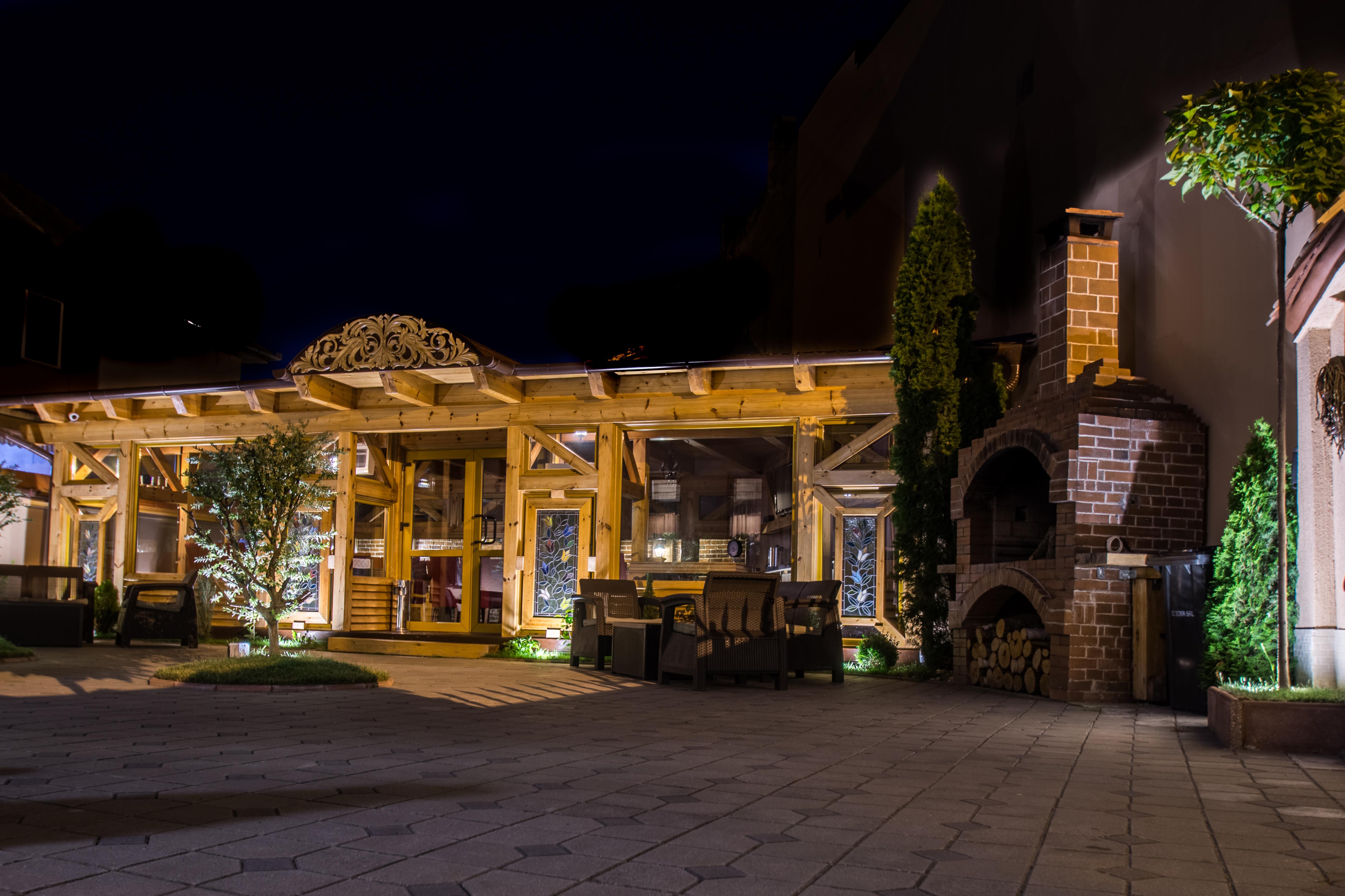 Noblesse Boutique Resort Сібіу Екстер'єр фото The Pergola at the Hotel